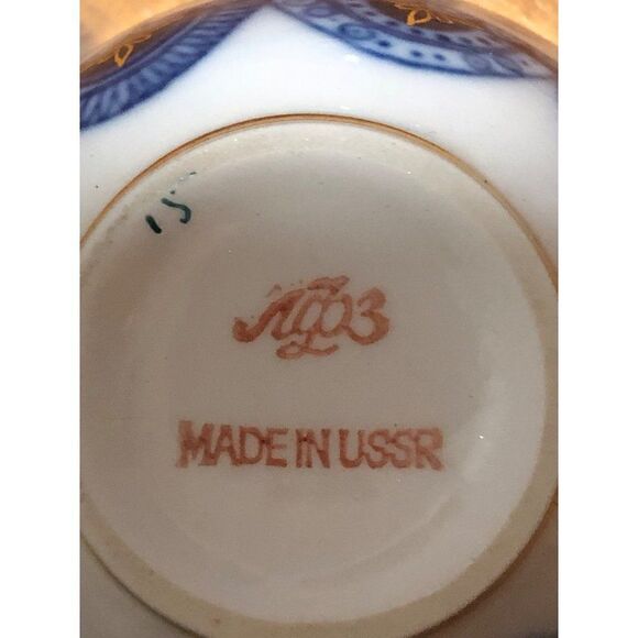 Vintage Lomonsov Tea Cup and Saucer Set Cobalt Blue Gold Arches - Picture 3 of 4